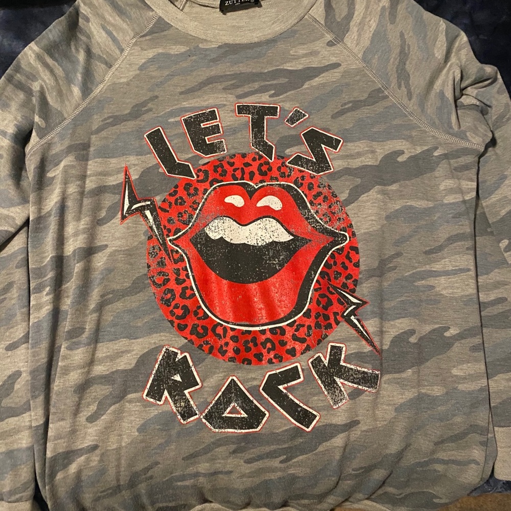 Women’s long sleeve